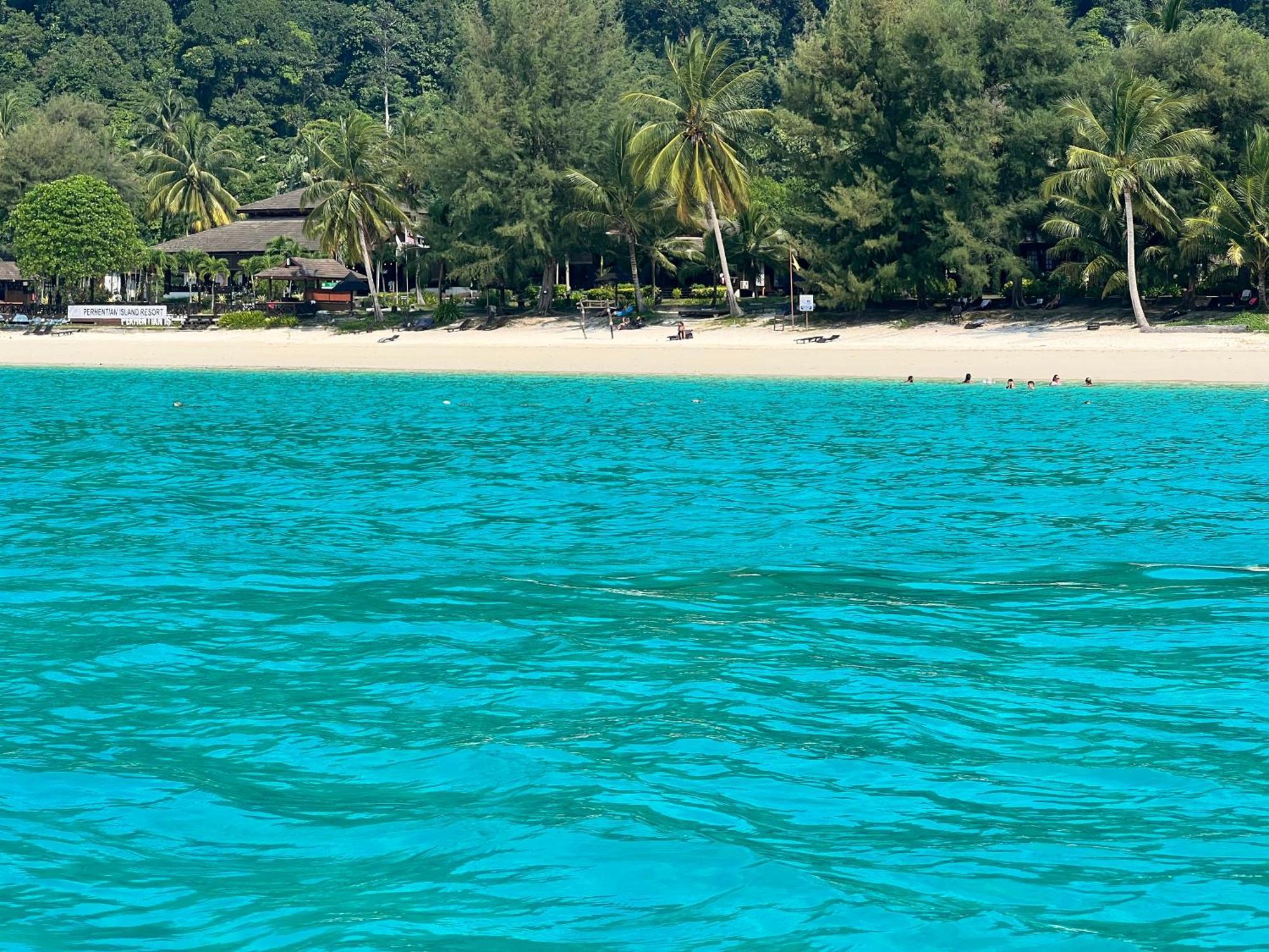 Perhentian Suria Hotel Kampong Pasir Petani Exterior photo